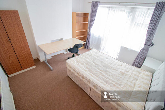 3 Bedroom Semi-Detached House To Rent In Lower Road, Beeston, NG9