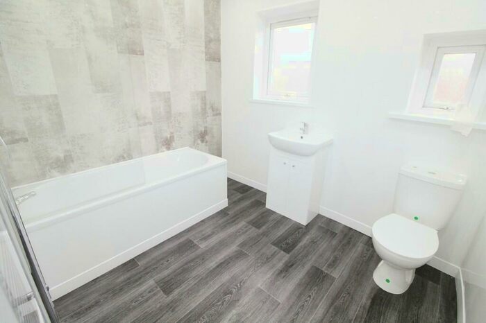 2 Bedroom Flat To Rent In Broadway Circle, Blyth, NE24