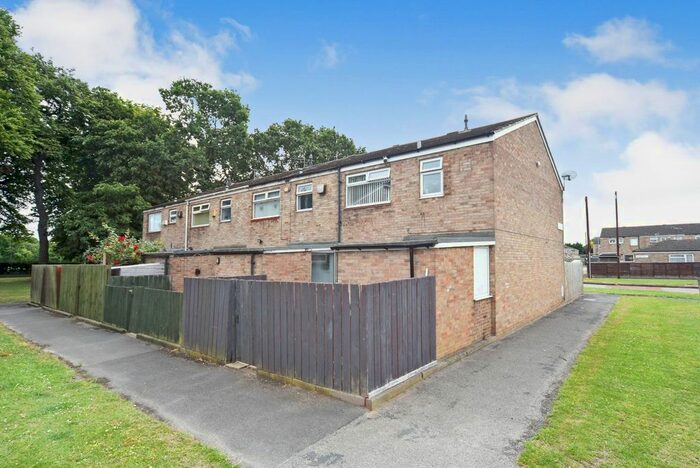 3 Bedroom End Of Terrace House To Rent In Littleham Close, Bransholme, Hull, East Yorkshire, HU7
