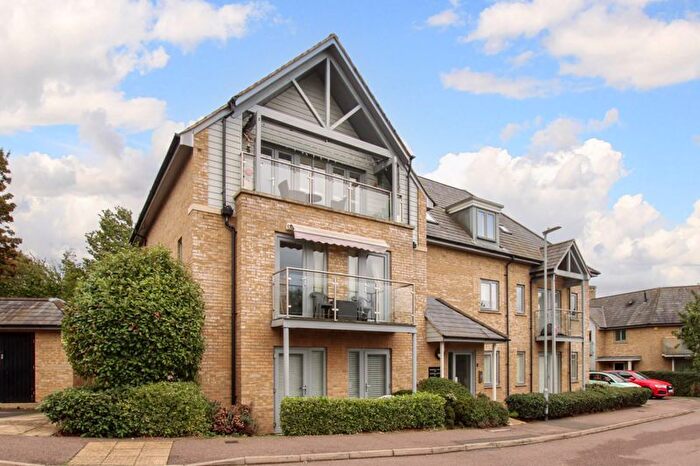 2 Bedroom Flat For Sale In Kingcup Avenue, Hemel Hempstead, HP2
