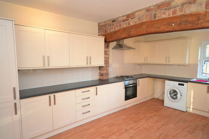 4 Bedroom Semi-Detached House To Rent In Rutland Road, Nottingham, NG2