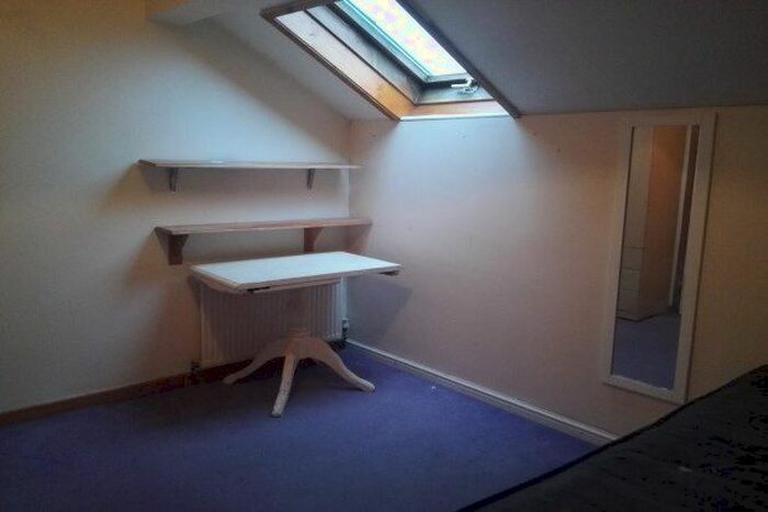 2 Bedroom Property To Rent In Mount Street, Bangor, LL57