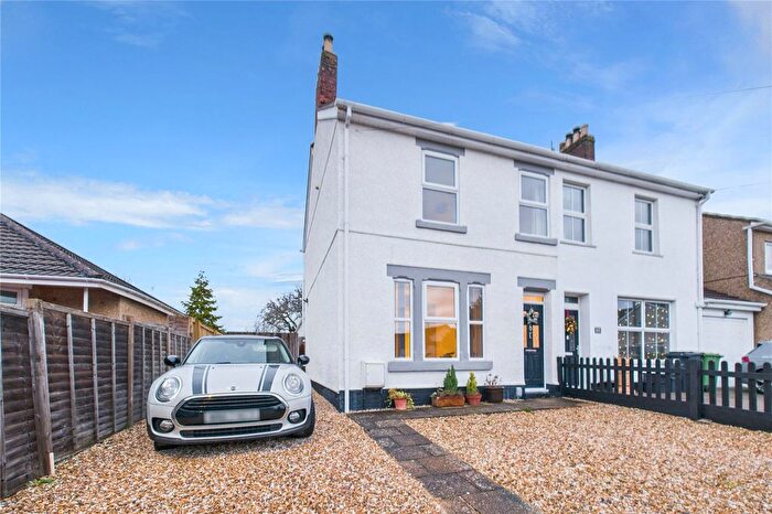 3 Bedroom Semi-Detached House For Sale In High Street, Haydon Wick, Swindon, SN25