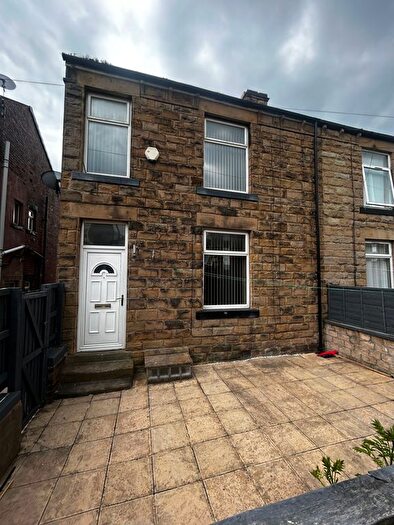 2 Bedroom End Of Terrace House To Rent In Colbeck Avenue, Batley, WF17