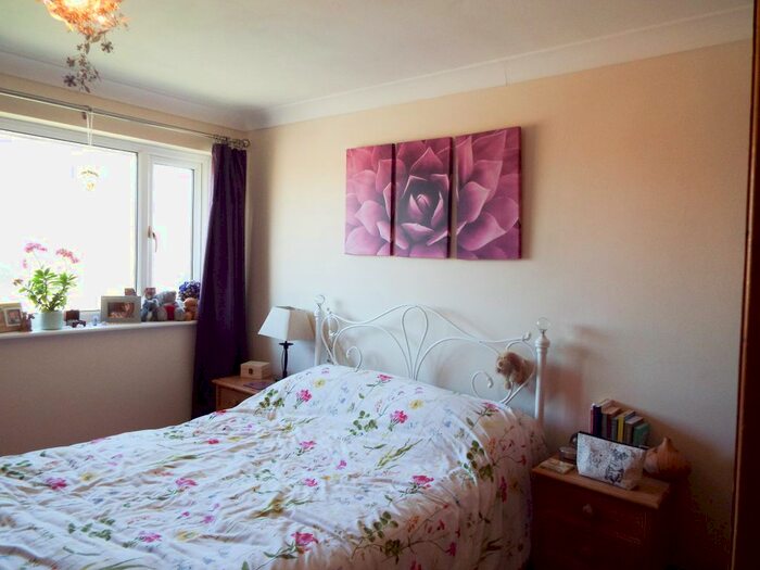 1 Bedroom Maisonette To Rent In Kesteven Way, Woosehill, RG41