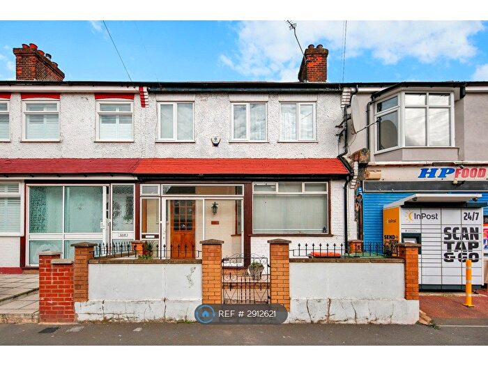 3 Bedroom Terraced House To Rent In Roman Road, London, E6
