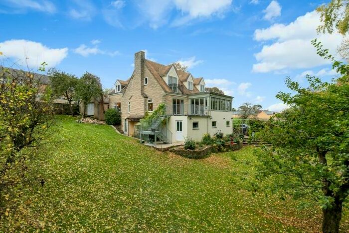 5 Bedroom House To Rent In North Street, Middle Barton, OX7