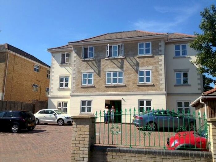 1 Bedroom Apartment To Rent In Lawn Road, Portswood, SO17