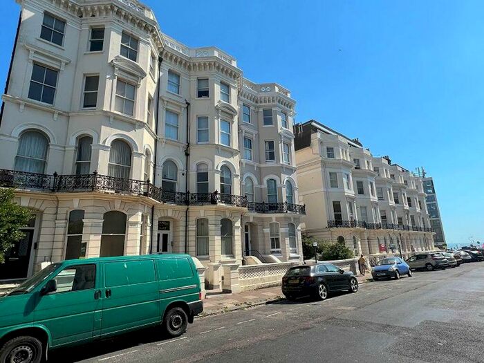Studio To Rent In St Aubyns, Hove, BN3