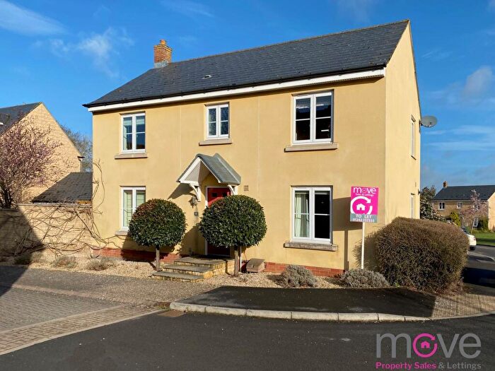 4 Bedroom House To Rent In Midnight Court, Prestbury, GL52