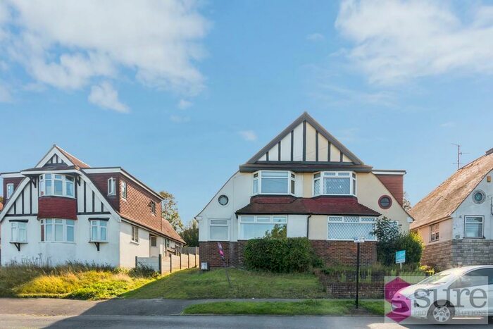 5 Bedroom Semi-Detached House To Rent In Bevendean Crescent, Brighton, BN2