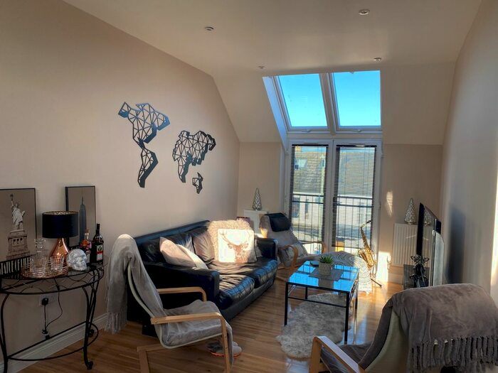 2 Bedroom Flat To Rent In Queens Road, Farnborough, GU14