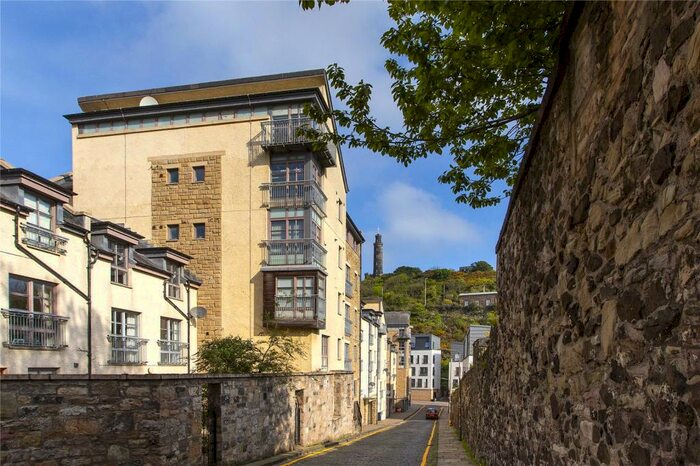 1 Bedroom Flat To Rent In Old Tolbooth Wynd, Royal Mile, Edinburgh, EH8