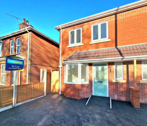 2 Bedroom Semi-Detached House To Rent In Bitterne Road East, Bitterne, SO18