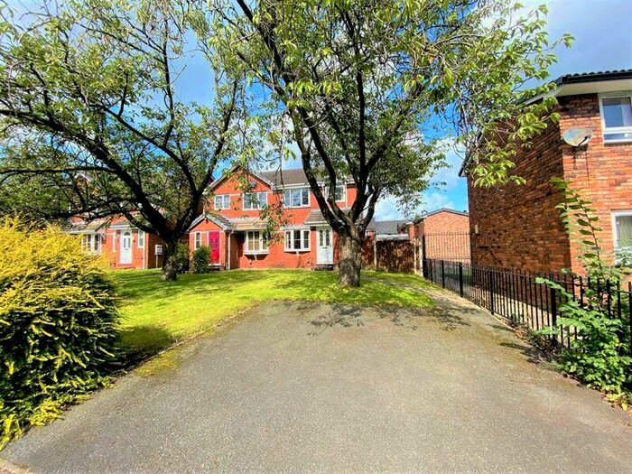 2 Bedroom Semi-Detached House To Rent In Moorfield Road, Salford, M6