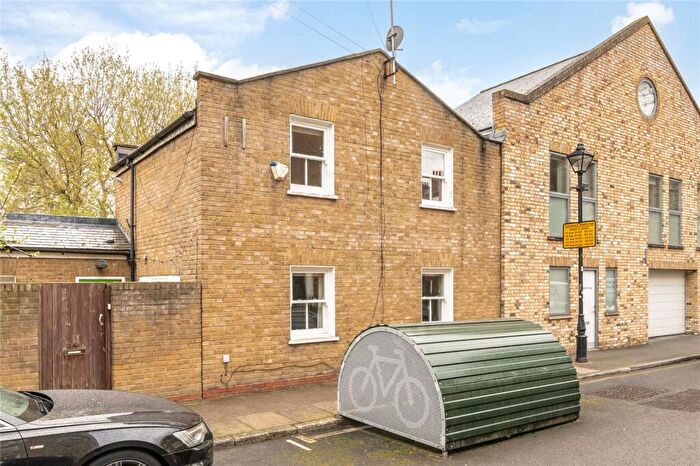 2 Bedroom Detached House To Rent In Tredegar Square, Bow, London, E3