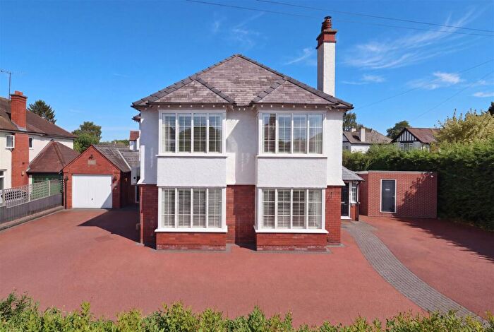5 Bedroom Detached House For Sale In Three Elms Road, Hereford, HR4