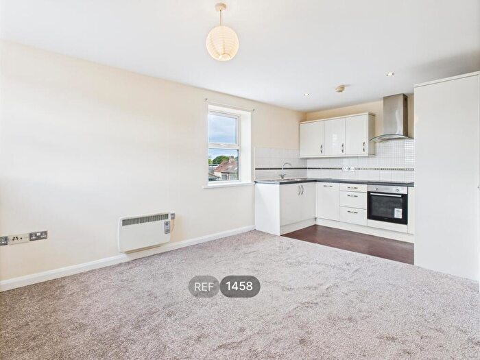 2 Bedroom Apartment To Rent In Peel Court, Spring Bank, HU3