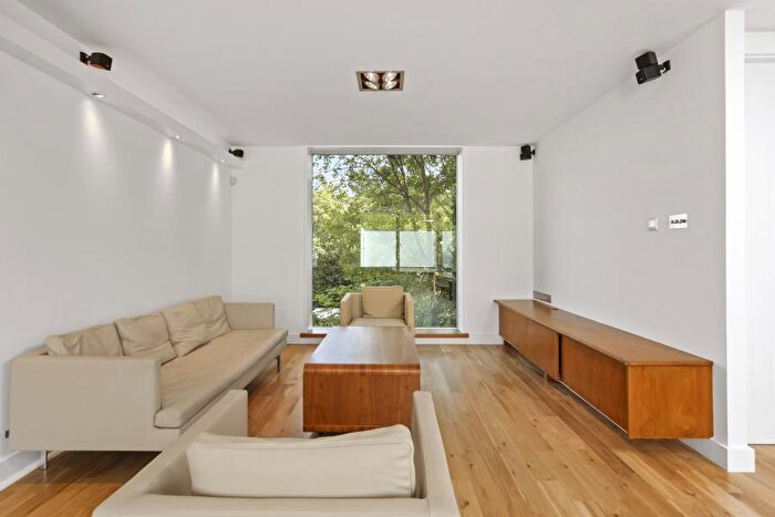 4 Bedroom Terraced House To Rent In Bridgepoint Place, Highgate, N6