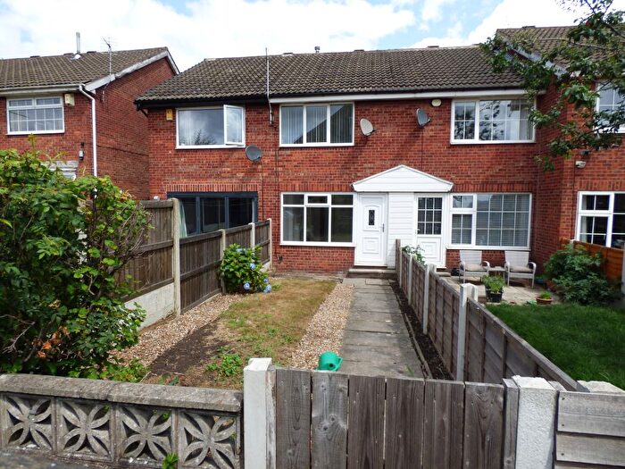 2 Bedroom Town House To Rent In Warrels Court, Leeds, LS13