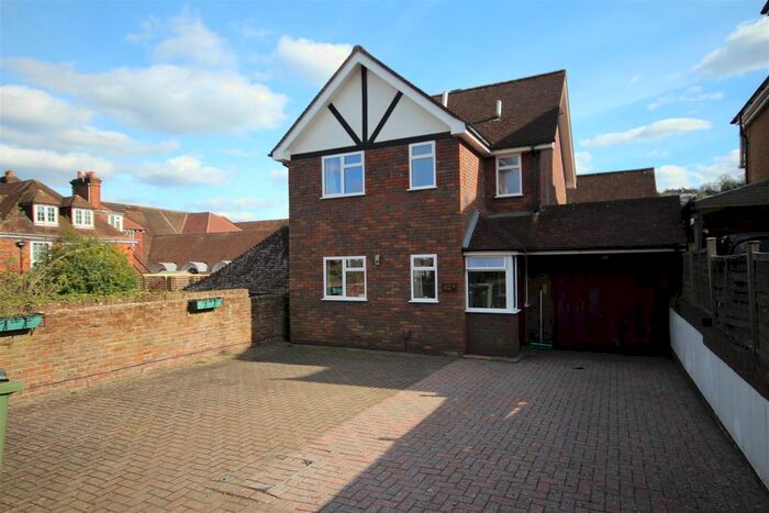 3 Bedroom Detached House To Rent In Farnham Road, Guildford, GU2