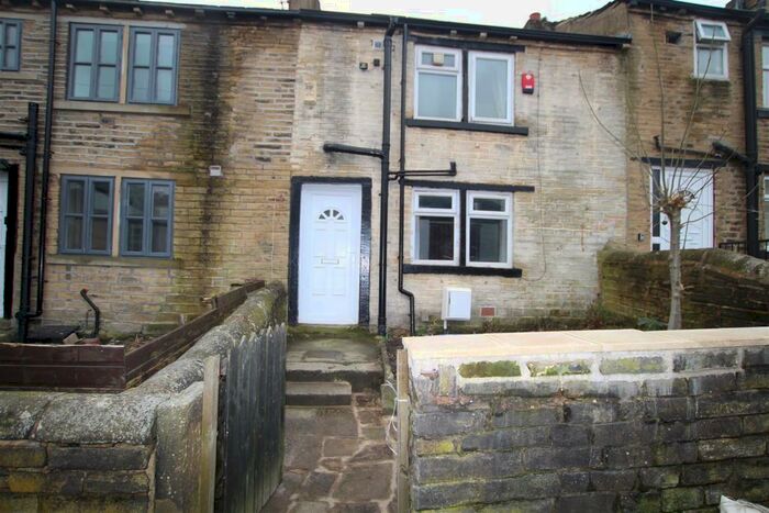 2 Bedroom Cottage To Rent In Holme Top Lane, Little Horton, Bradford, BD5