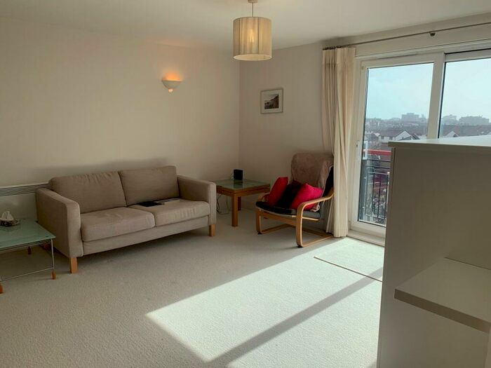 2 Bedroom Apartment To Rent In Anson Court, Gunwharf Quays, PO1