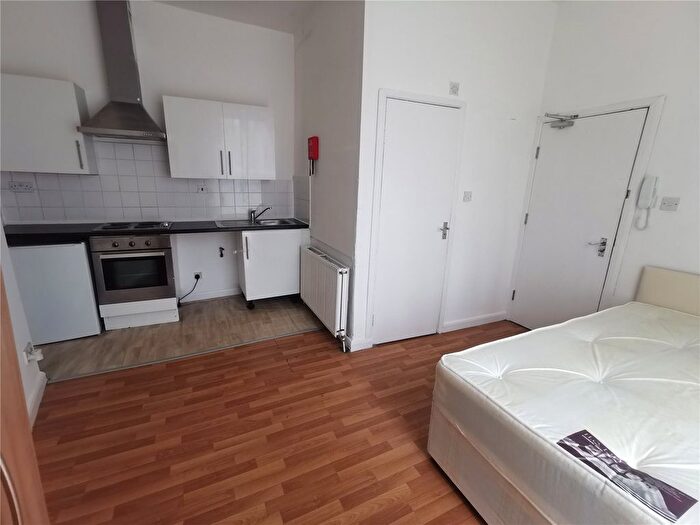 Studio To Rent In Camden Road, Holloway, London, N7