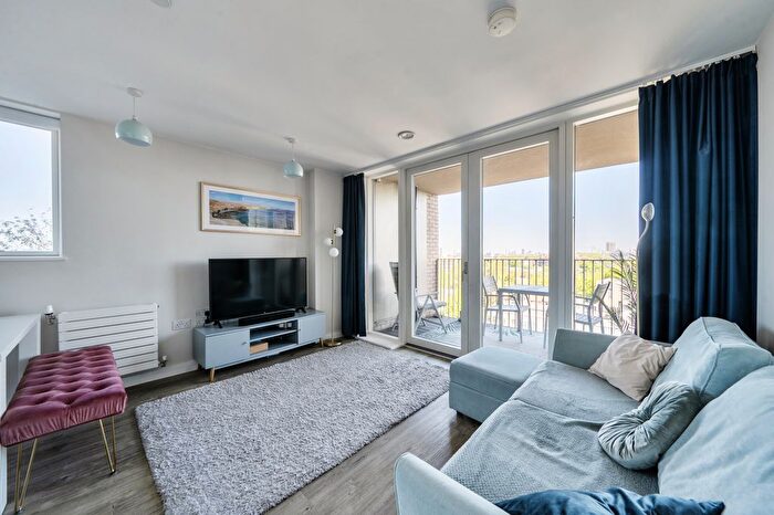 1 Bedroom Flat For Sale In Goodwood Road, London, SE14