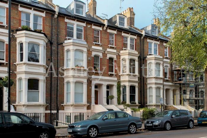 2 Bedroom Flat To Rent In Randolph Avenue, London, W9