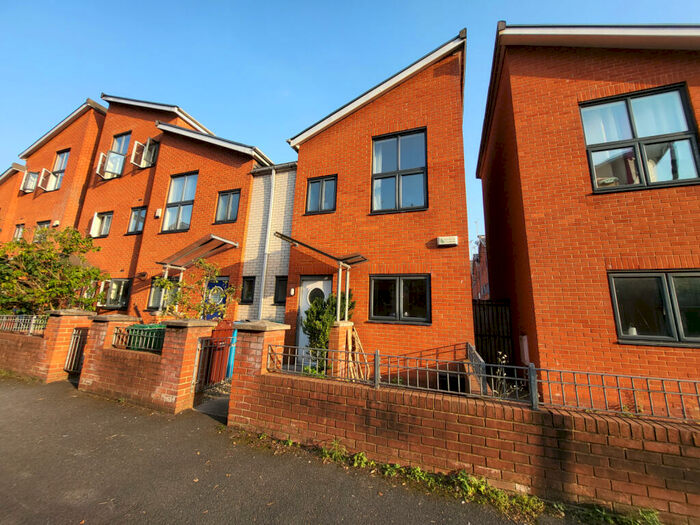 3 Bedroom Terraced House To Rent In Loxford Street, Hulme, Manchester., M15