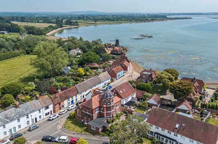 3 Bedroom Maisonette For Sale In Langstone High Street, Havant, Hampshire, PO9
