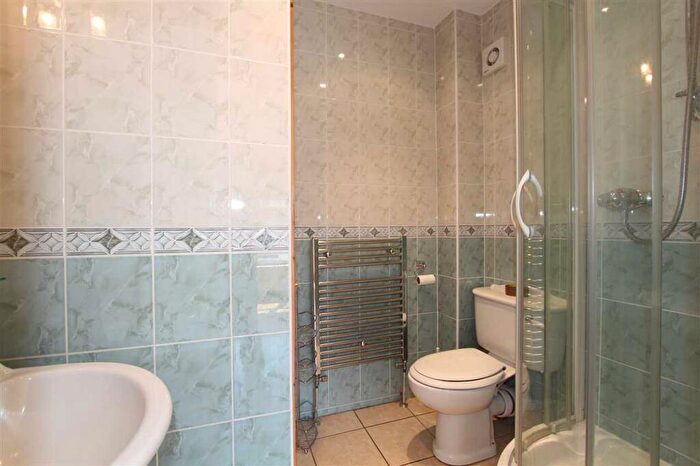 5 Bedroom Semi-Detached House To Rent In Wetheral Drive, Stanmore, HA7