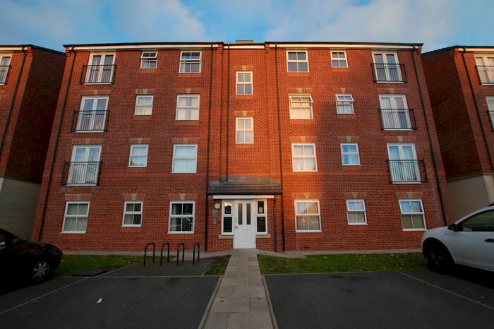 2 Bedroom Flat To Rent In Lilac Gardens, Bolton, BL3