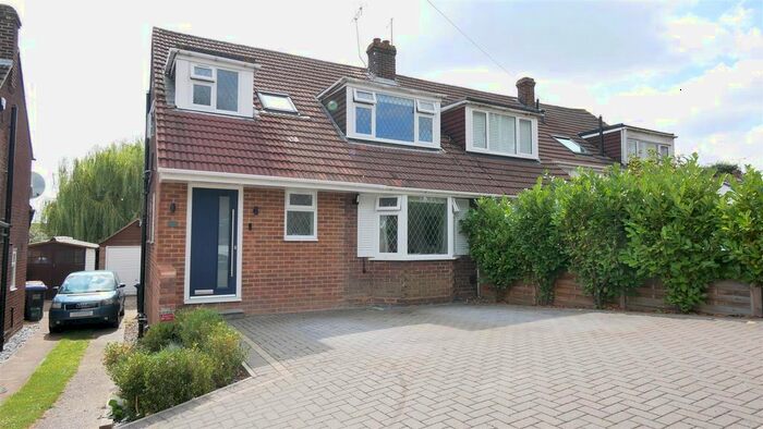 3 Bedroom Semi-Detached House To Rent In Cranfield Crescent, Cuffley, Potters Bar, EN6