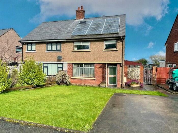 3 Bedroom Semi-Detached House For Sale In Ffordd Pennant, Mostyn, Holywell, CH8