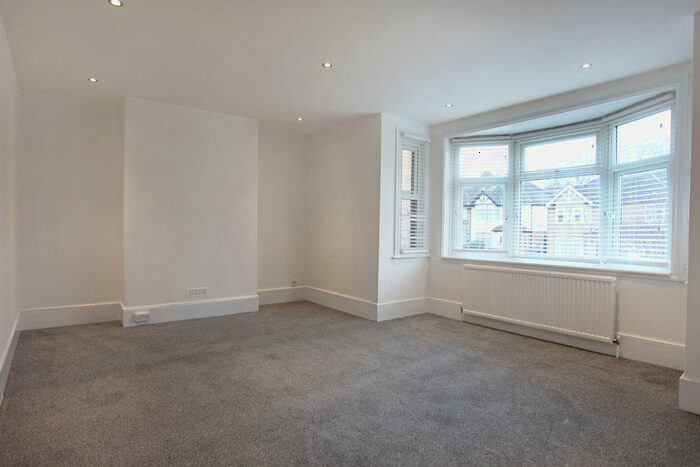 2 Bedroom Terraced House To Rent In Friern Park, Finchley, N12