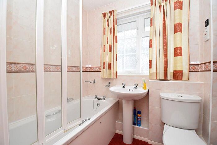 3 Bedroom Detached House For Sale In Pippins Field, Uffculme, Cullompton, EX15