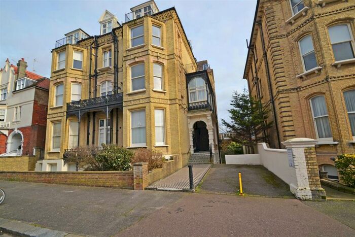 Studio To Rent In Third Avenue, Hove, BN3