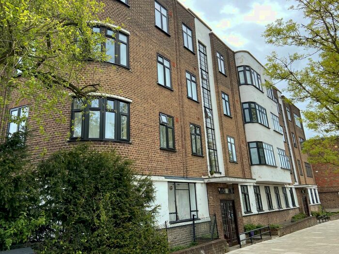 2 Bedroom Flat To Rent In Fortune Green Road, West Hampstead London, NW6