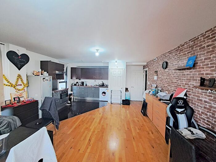 2 Bedroom Flat To Rent In Tyler Street, London, SE10