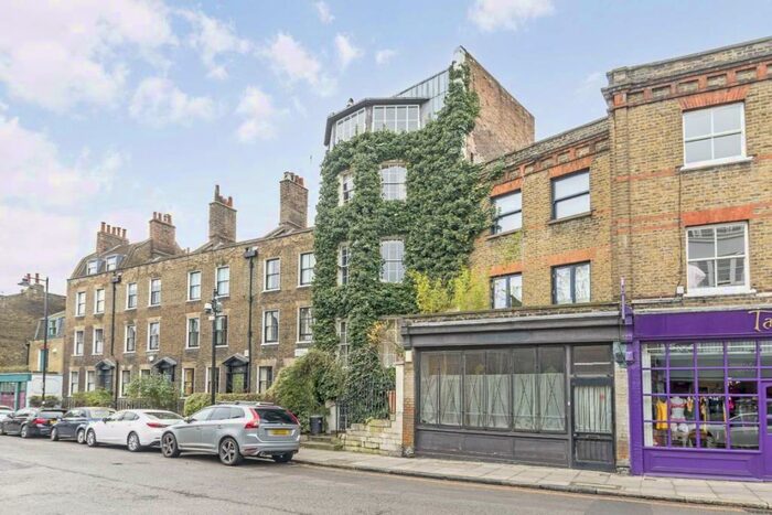 4 Bedroom House To Rent In Cross Street, London, N1