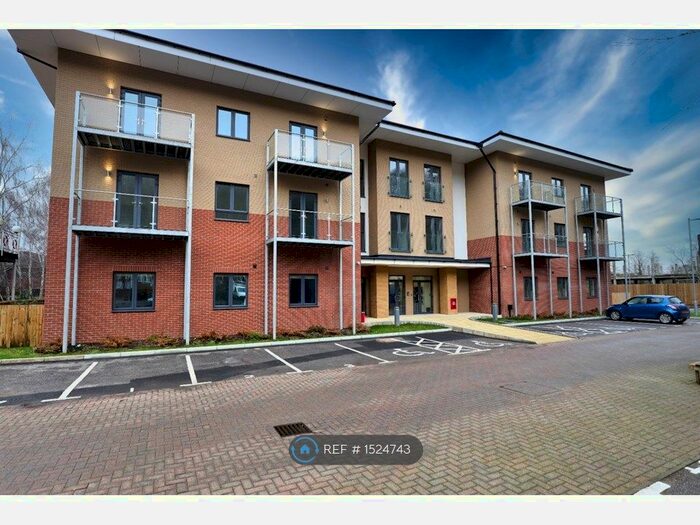 2 Bedroom Flat To Rent In Heron House, Godalming, GU7