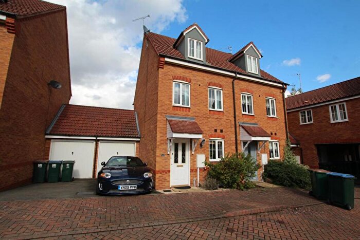 3 Bedroom Semi-Detached House To Rent In Riverslea Road, Coventry, CV3