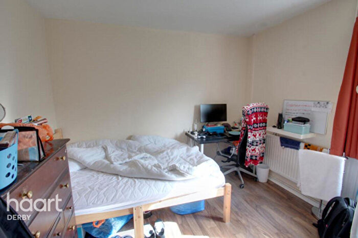 4 Bedroom Semi-Detached House To Rent In Hermitage Road, Loughborough, LE11