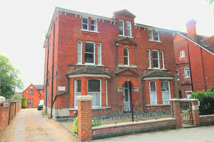 1 Bedroom Apartment To Rent In De Parys Avenue, Bedford, MK40