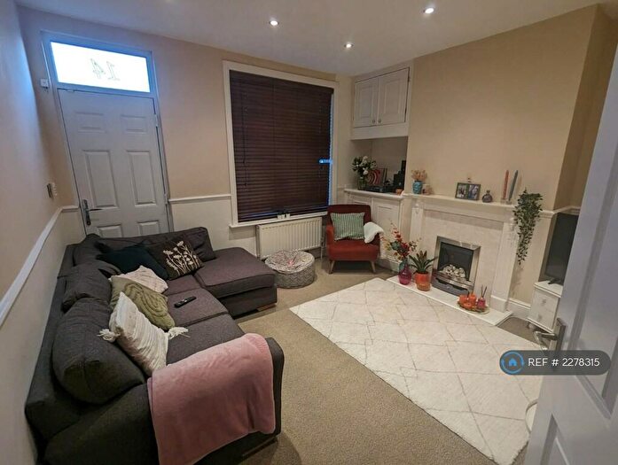 2 Bedroom Terraced House To Rent In Newent Lane, Sheffield, S10
