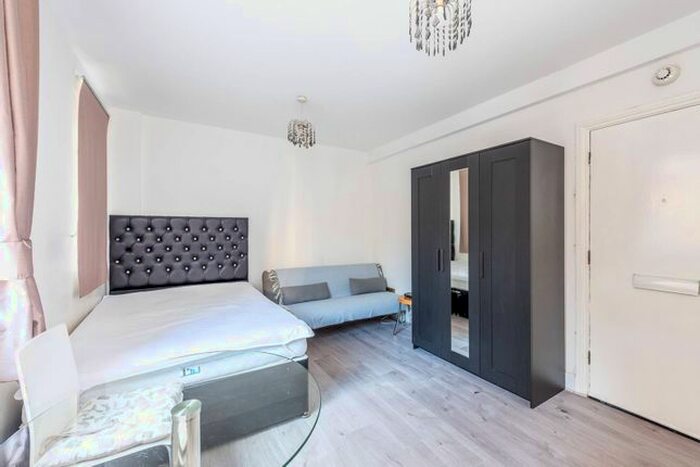 Studio To Rent In Sloane Avenue, Chelsea, London, SW3