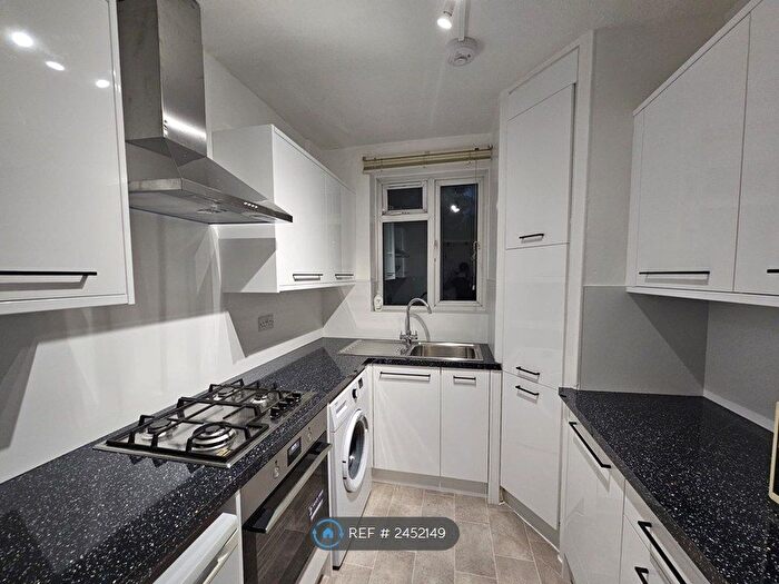 2 Bedroom Flat To Rent In Leeland Way, London, NW10