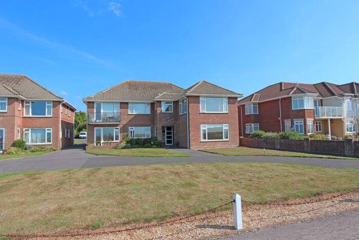 2 Bedroom Ground Flat To Rent In Marine Drive West, Barton On Sea, BH25